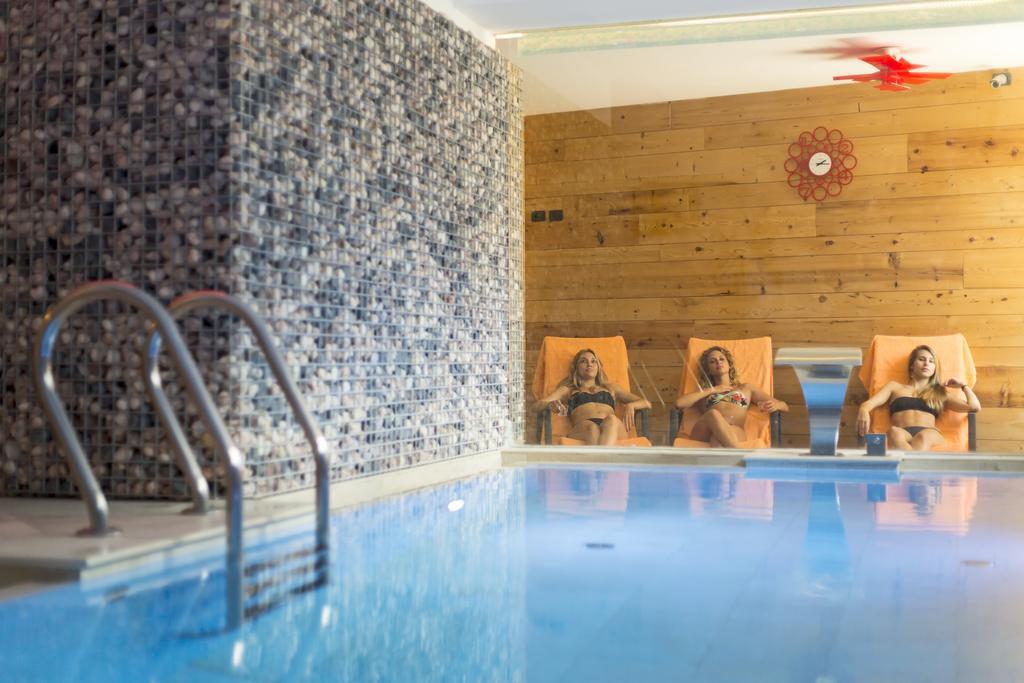 Hotel Carlone Breguzzo Extérieur photo